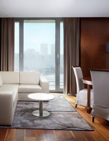 imgi_101_mhpmc-living-area-5252-hor-clsc