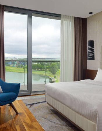imgi_41_mhpmc-guestroom-0017-hor-wide