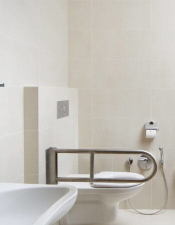 imgi_45_mhpmc-accessible-bathroom-5250-hor-wide