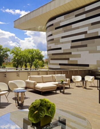 imgi_82_mhpmc-terrace-0060-hor-wide