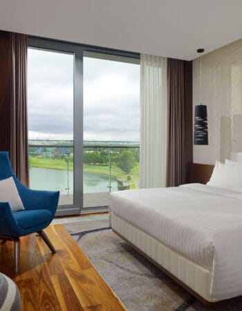 imgi_90_mhpmc-guestroom-0017-hor-clsc
